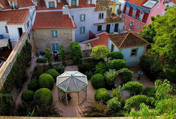 Backyard Tranquility Lisbon